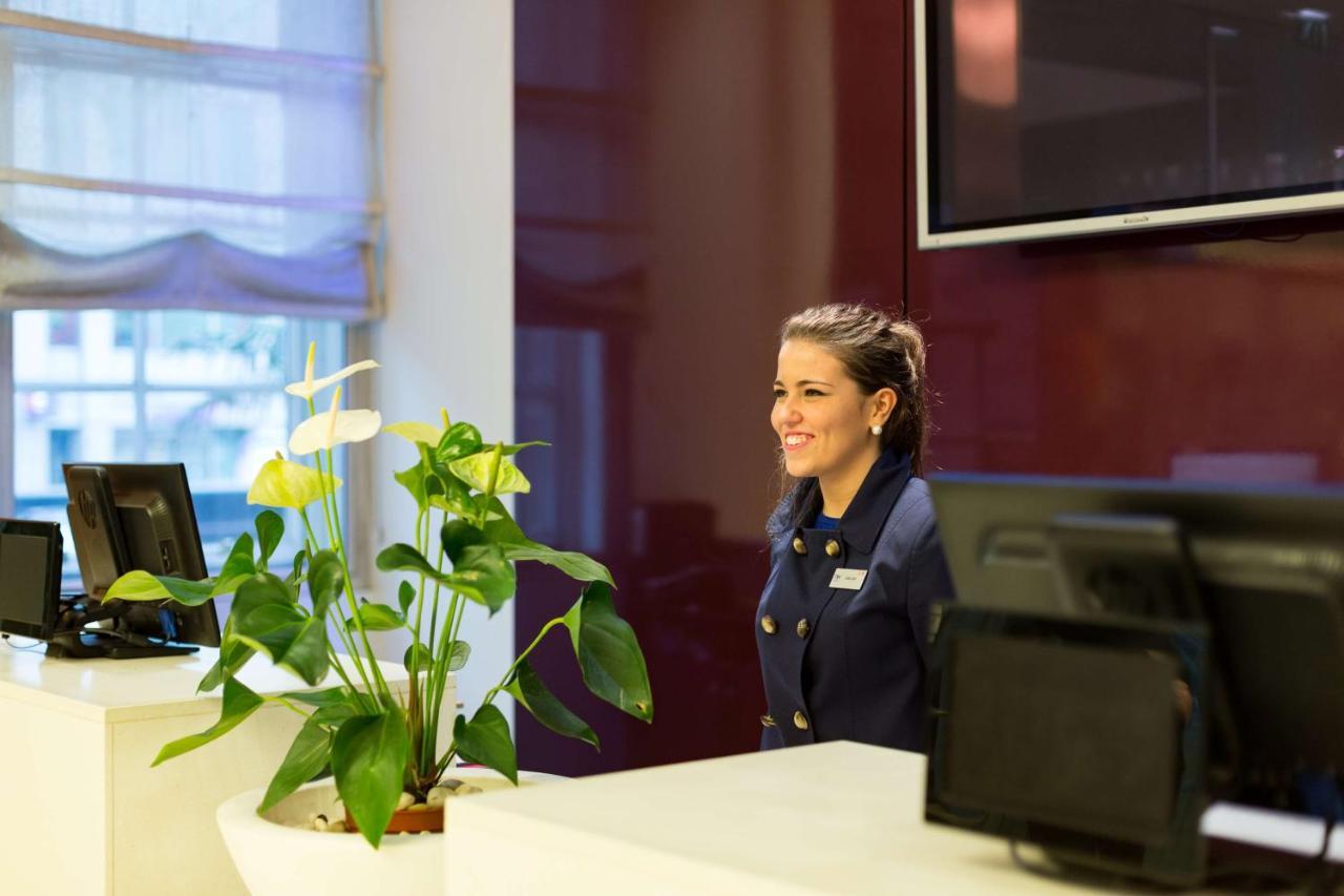 Nh London Kensington Hotel Bagian luar foto