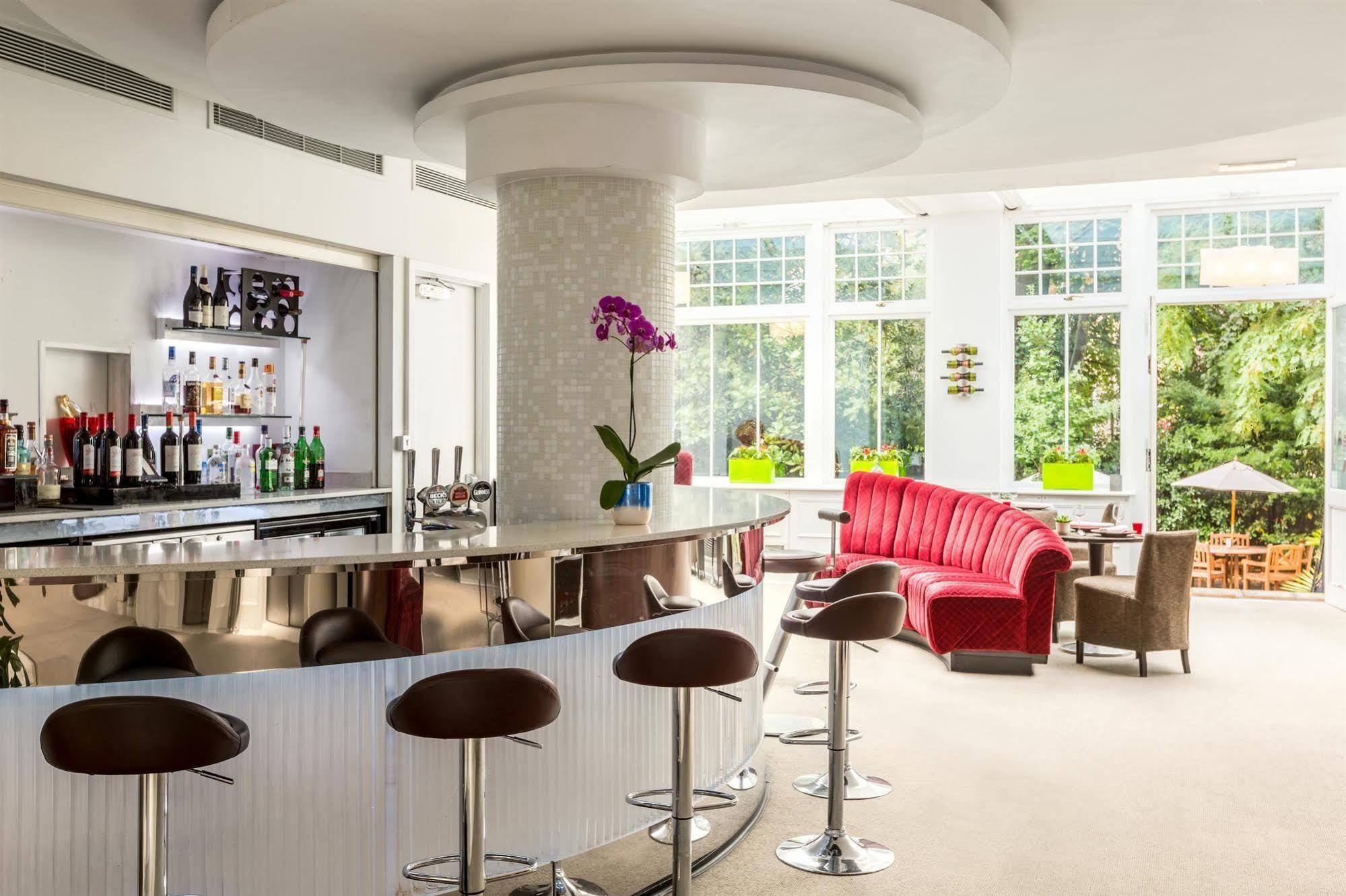 Nh London Kensington Hotel Bagian luar foto